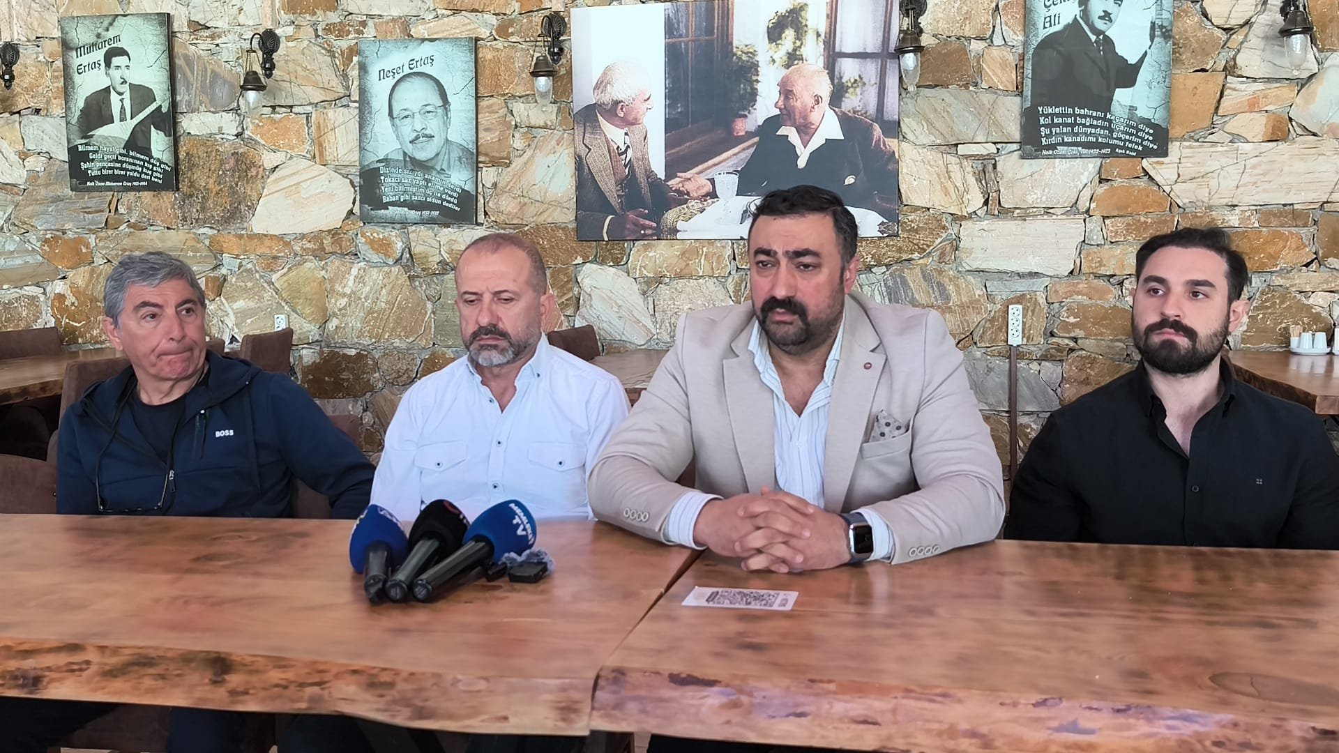 3Fd3432D 103C 47A7 898B B029D20B8Bfe