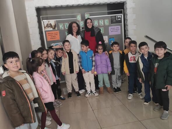 657447832 18367690123207723 7828226324885416853 N