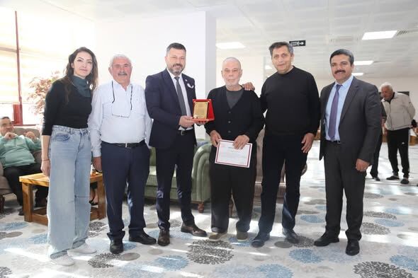 660233956 962925346247886 2099770084992860483 N