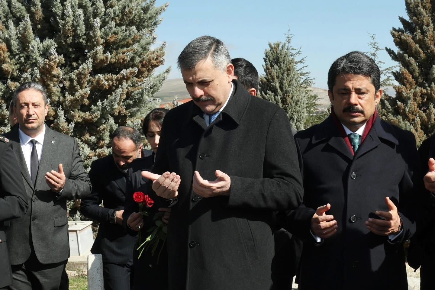 661766660 10164166083659489 906065347359933753 N