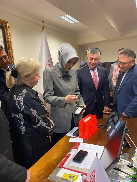 671960592 35336038969342863 1793590182136192457 N