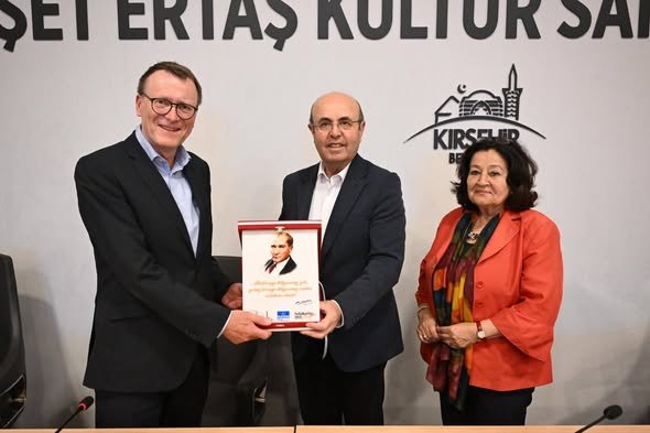 672680339 1662327921469143 3220672042454474124 N