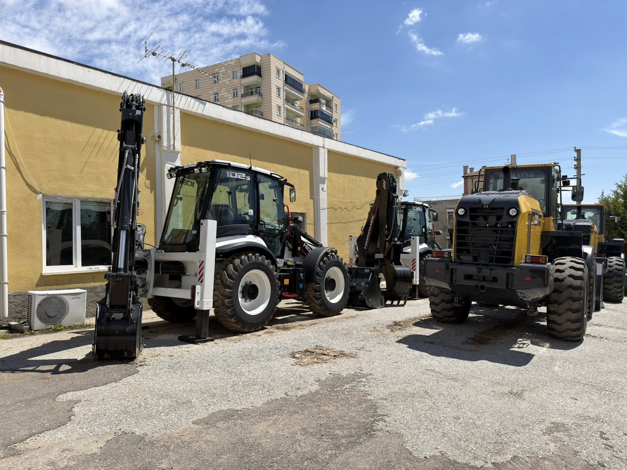 675446643 10163971863502086 1492483677812774457 N