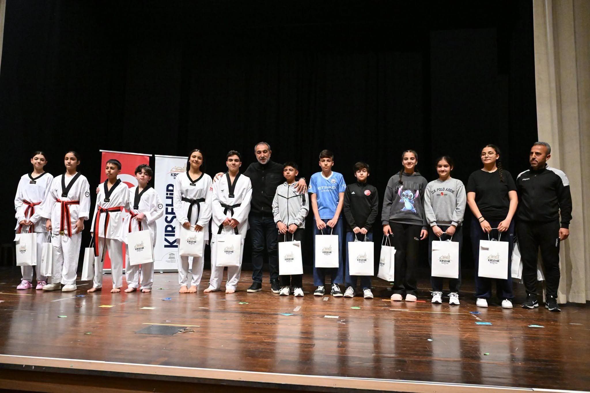 675644486 1645698136665247 1643884714143540168 N