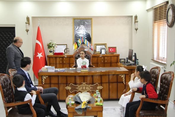 675803664 2453708435102791 8553869892909227393 N