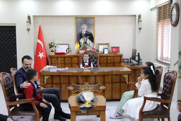 676637071 2453708285102806 6030286936933482900 N