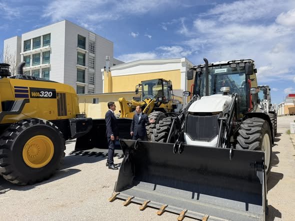 676796611 10163971863332086 7406602355600536083 N