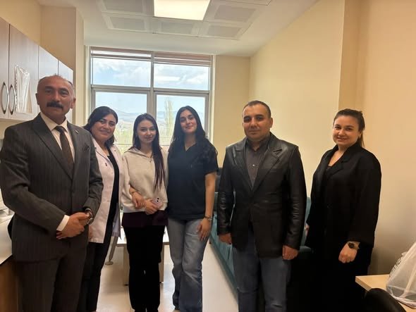 683595533 18156983728455106 4695941516503961147 N