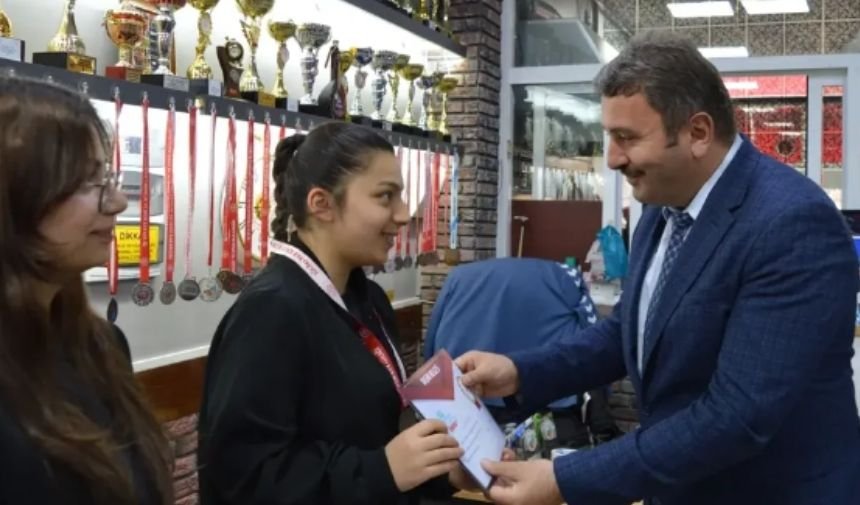 Kapak 2026 04 28T105547.854