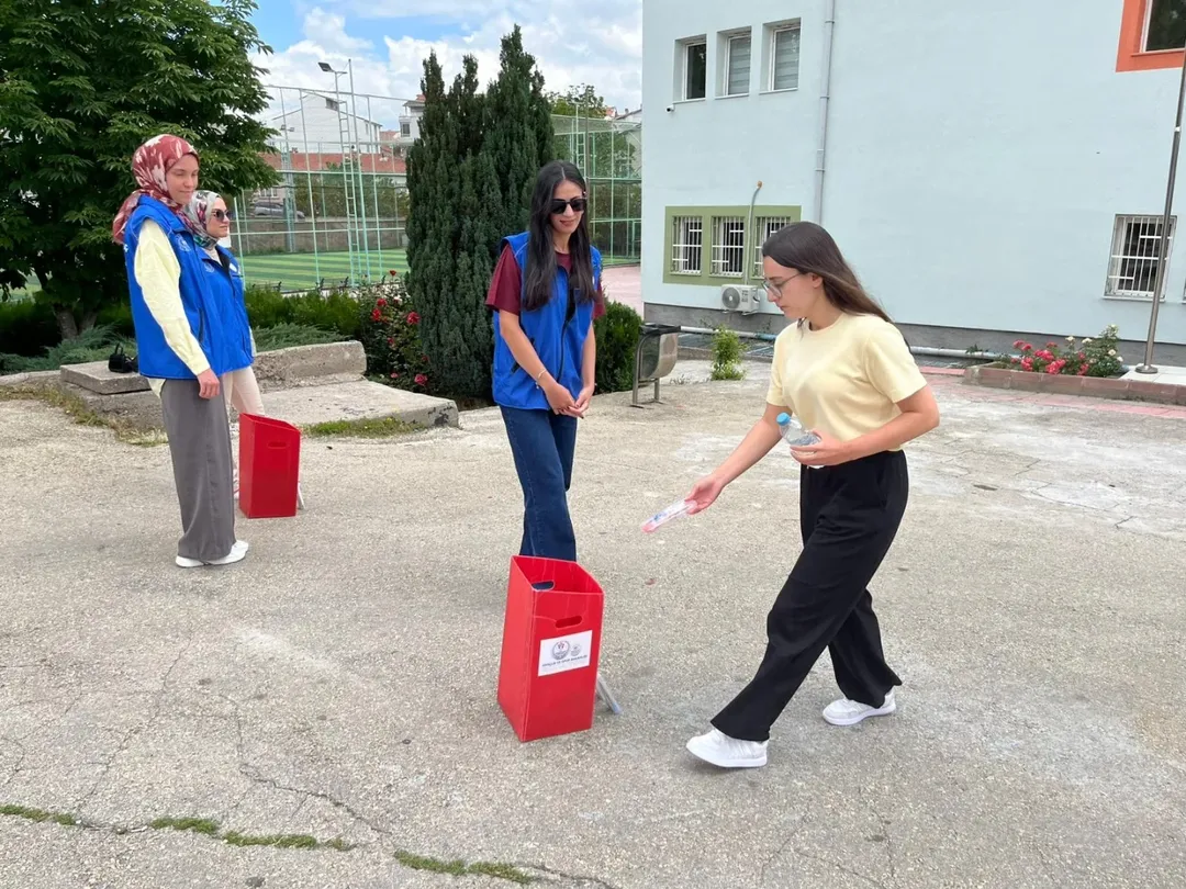 2026 Yks’nin Ardından, Genç Dönüşüm Projesi Kapsamında Sınavda Kullanılan Kırtasiye Setlerini B (5)