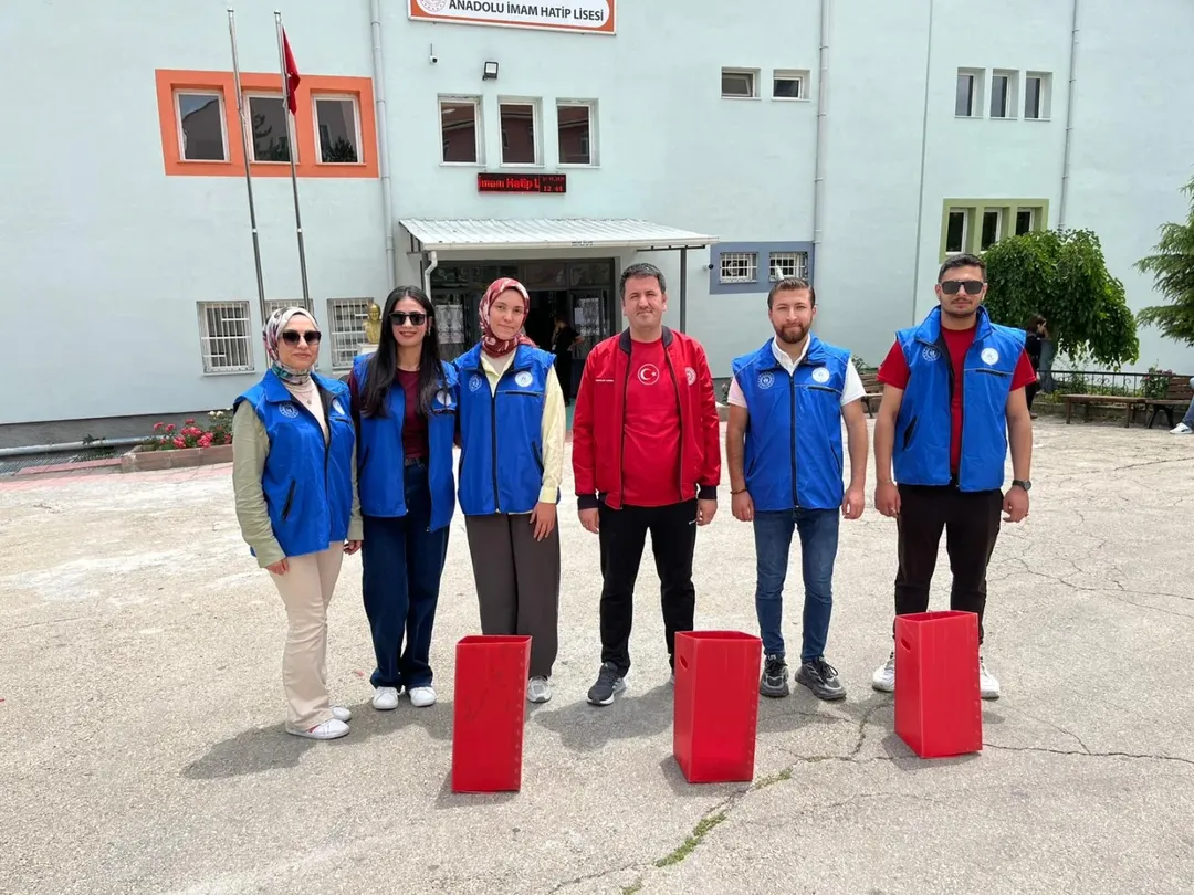 2026 Yks’nin Ardından, Genç Dönüşüm Projesi Kapsamında Sınavda Kullanılan Kırtasiye Setlerini B