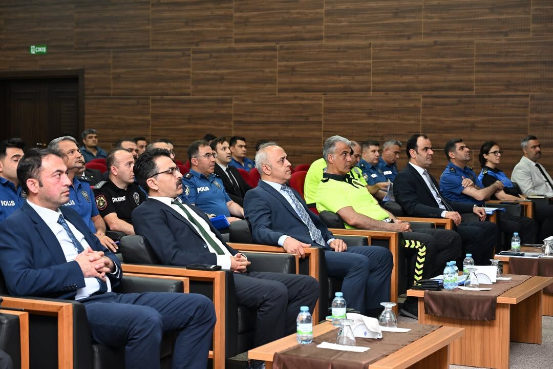 İl Emniyet Müdürümüz Sayın Dr. @Mesutgorucuresmi Başkanlığında, Birim Amirlerimizin Katılımıyla (1)