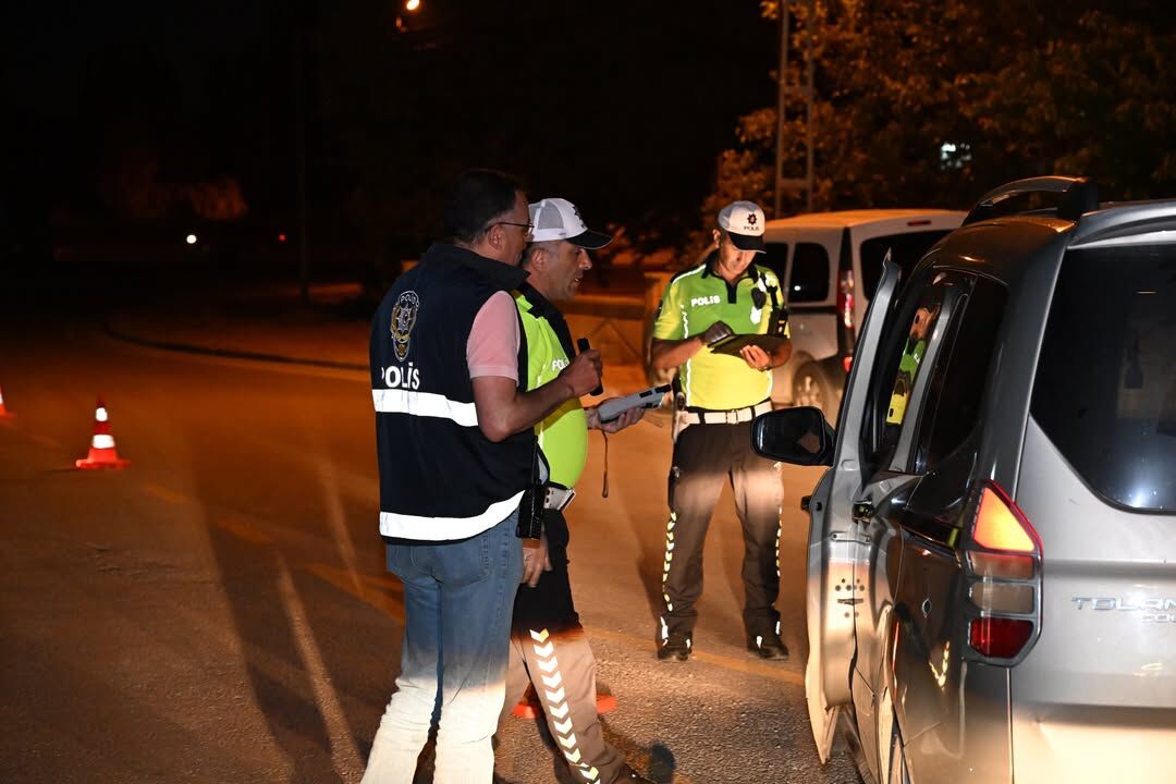 İl Emniyet Müdürümüz Sayın Dr. @Mesutgorucuresmi, Kuşdili Mahallesinde Yapılan Uygulamalarda Gör (2)
