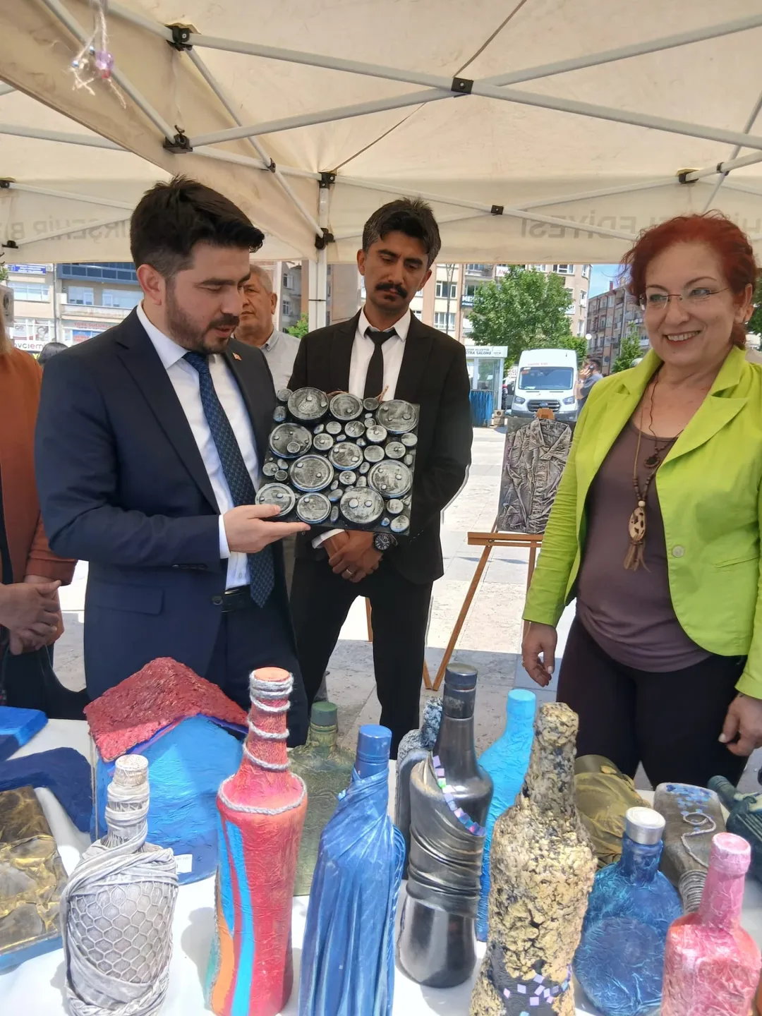 ♻️ Türkiye Çevre Haftası Etkinlikleri Kapsamında “Atıktan Sanata” Sergisi Ziyaret Edilditürkiye (8)