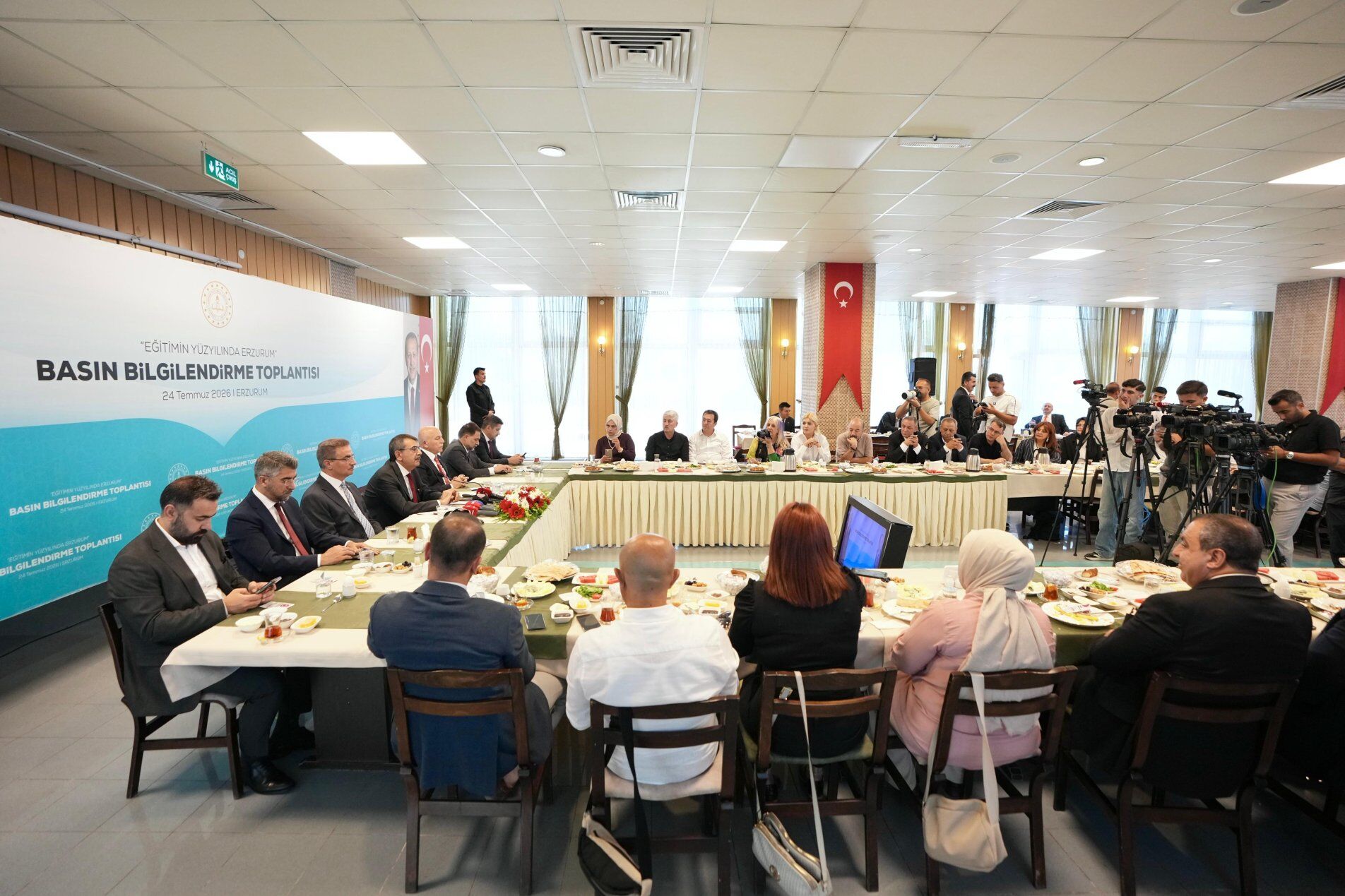 Bakan Tekişn2