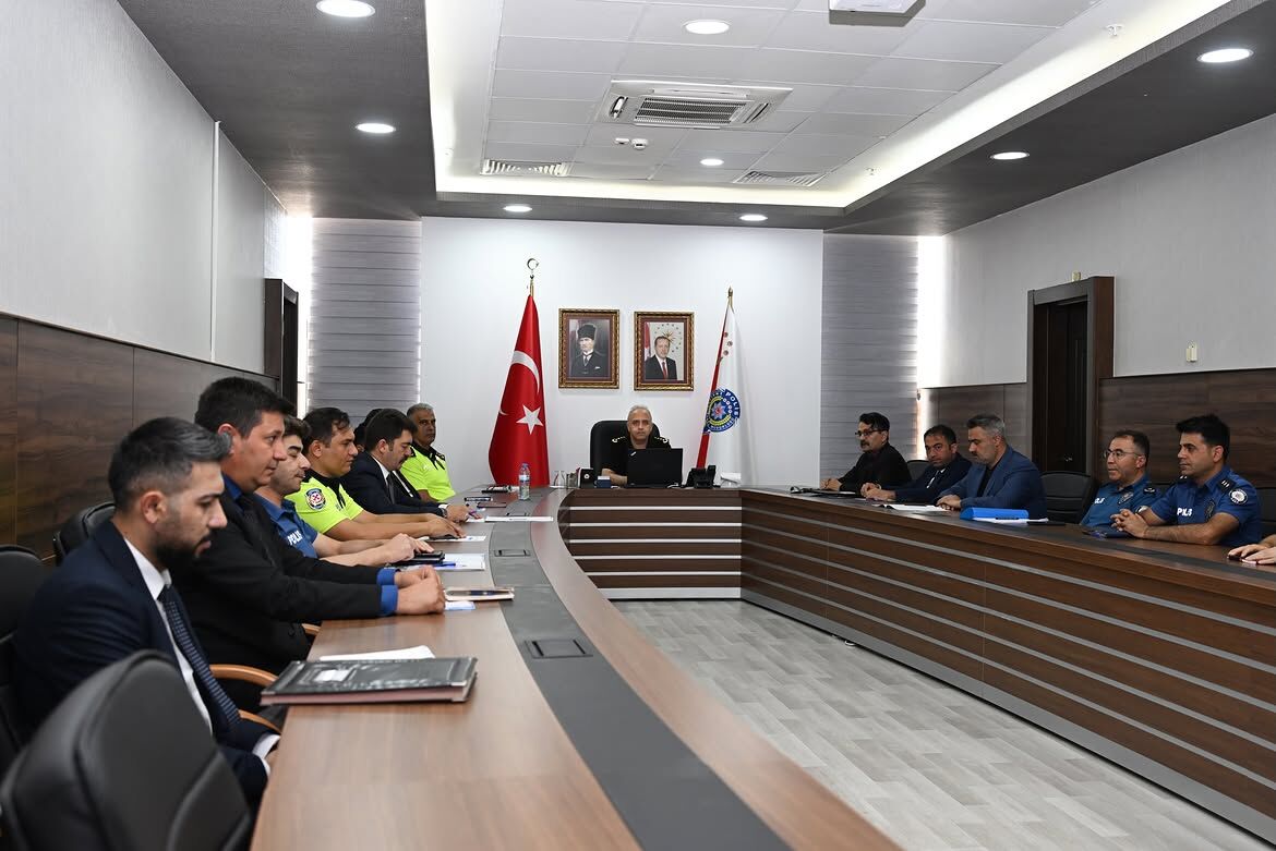 İl Emniyet Müdürümüz Sayın Dr. @Mesutgorucuresmi Başkanlığında, Ilgili Birim Amirlerimizin Katıl (6)