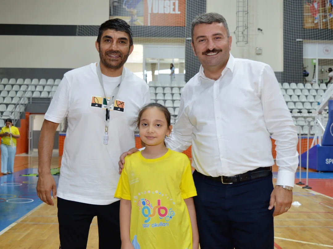 Sahalarda Enerji Yüksek, Yüzlerde Tebessüm Tam! 🏸✨İl Müdürümüz Sayın Yasin Çakmakçı, Gsb Ve En (10)