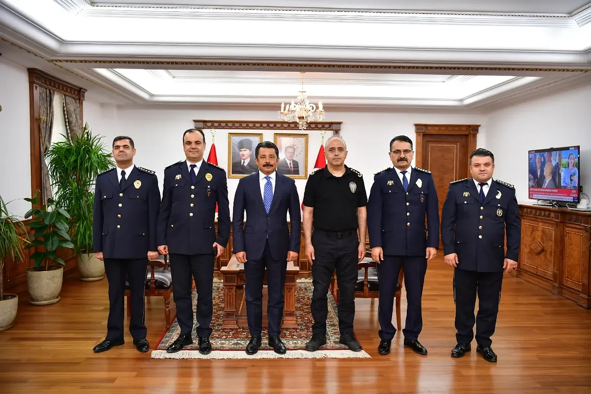 2. Sınıf Emniyet Müdürlüğünden 1. Sınıf Emniyet Müdürlüğü Rütbesine Terfi Eden Murat Buğatekin,