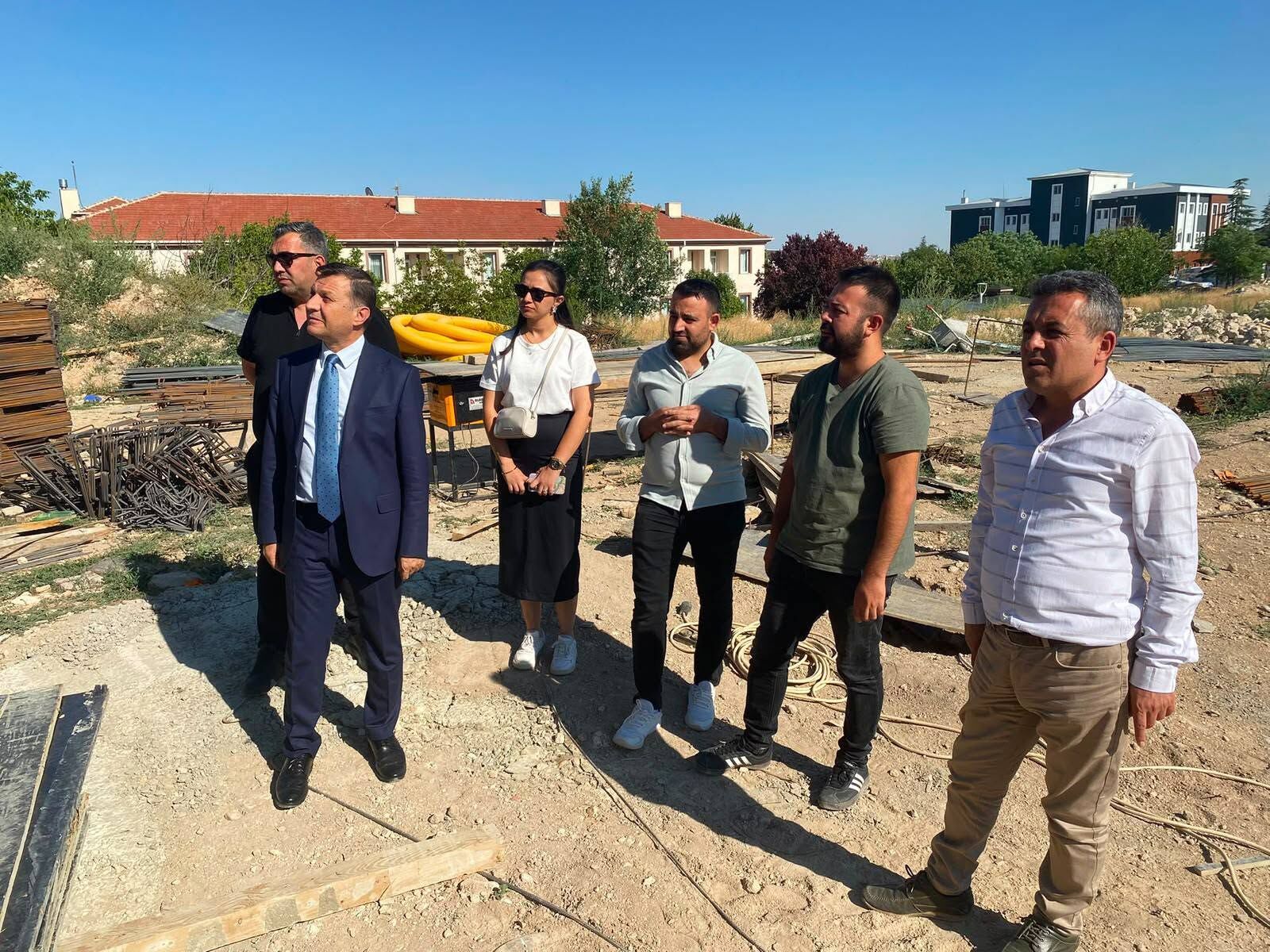 A İ L E2