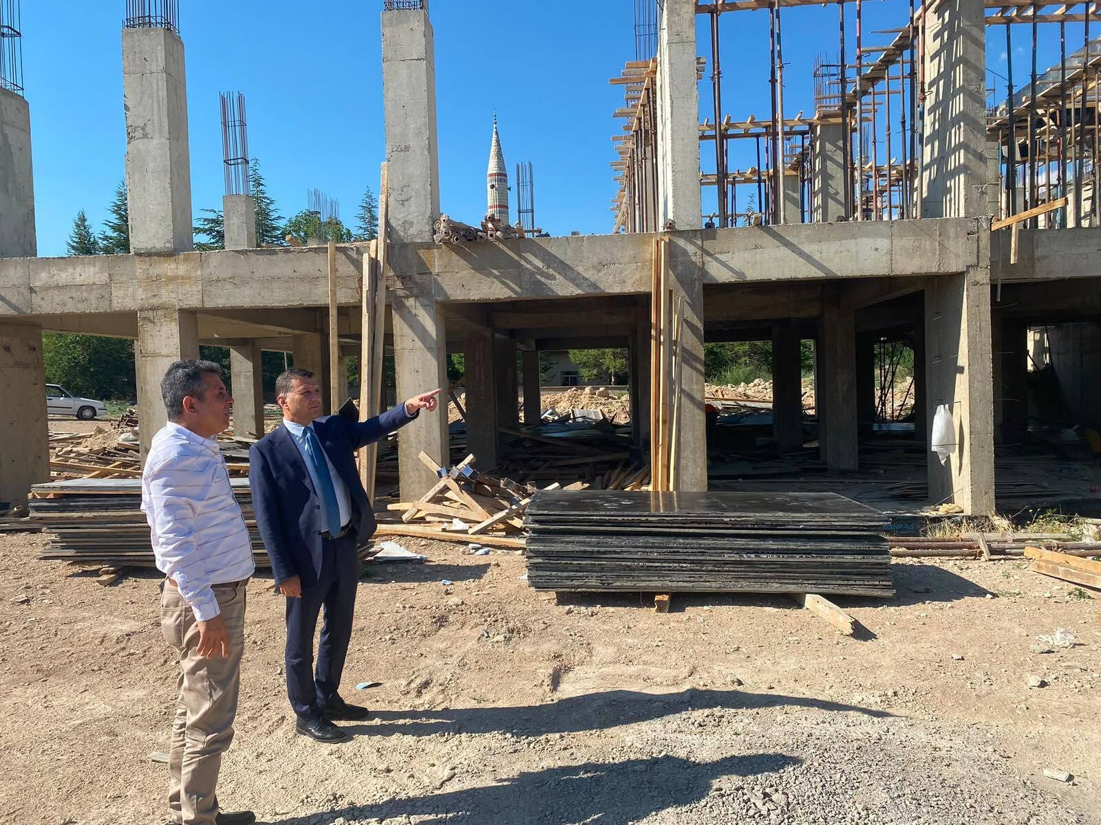 A İ L E4