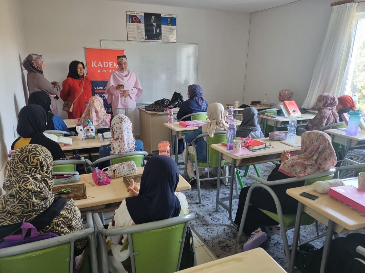 🌿 Birlikte Güzelleşen Anlar…Ahi Genç Kadem Ekibimizle Birlikte Hatice Hatun Yatılı Kur’an Kursu (1)