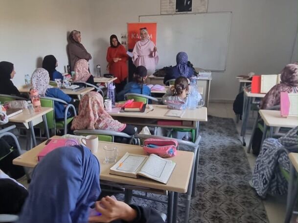 🌿 Birlikte Güzelleşen Anlar…Ahi Genç Kadem Ekibimizle Birlikte Hatice Hatun Yatılı Kur’an Kursu
