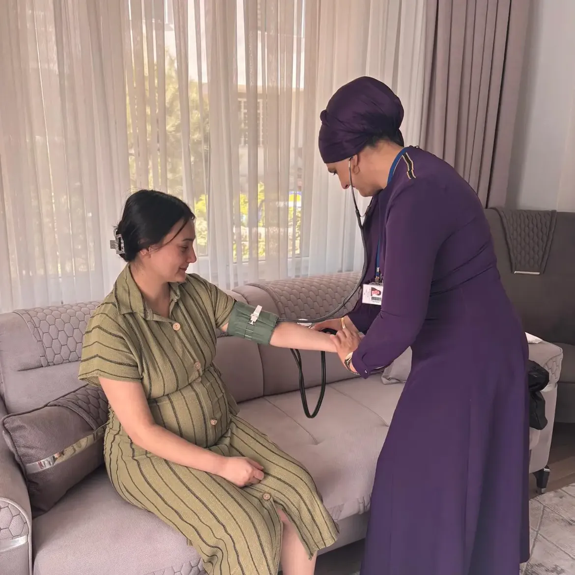 Gebe Okulumuzda Eğitimler, Ev Ziyaretleri Koordinatör Ebelerce Sürdürülmektedir. Ayrıca Diş Hek (3)