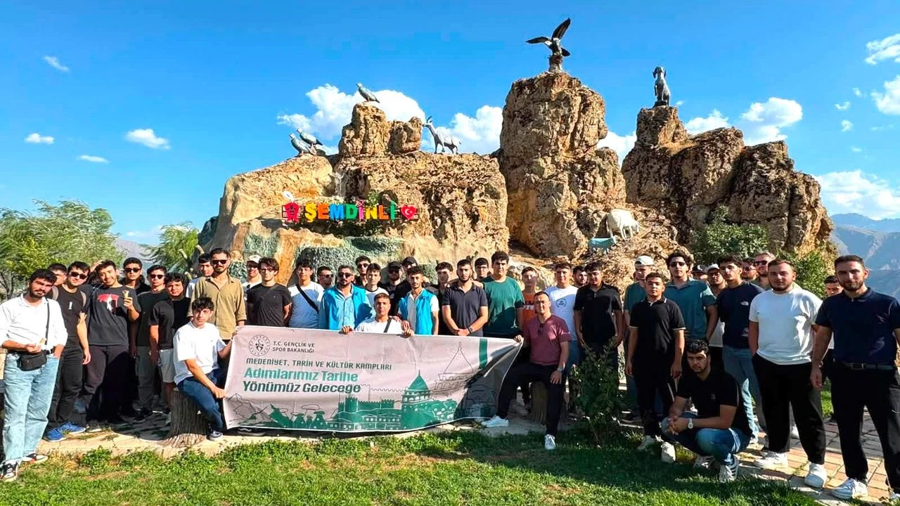 Kirsehirli Gencler Hakkaride Tarih Ve Kulturle Bulustu 2