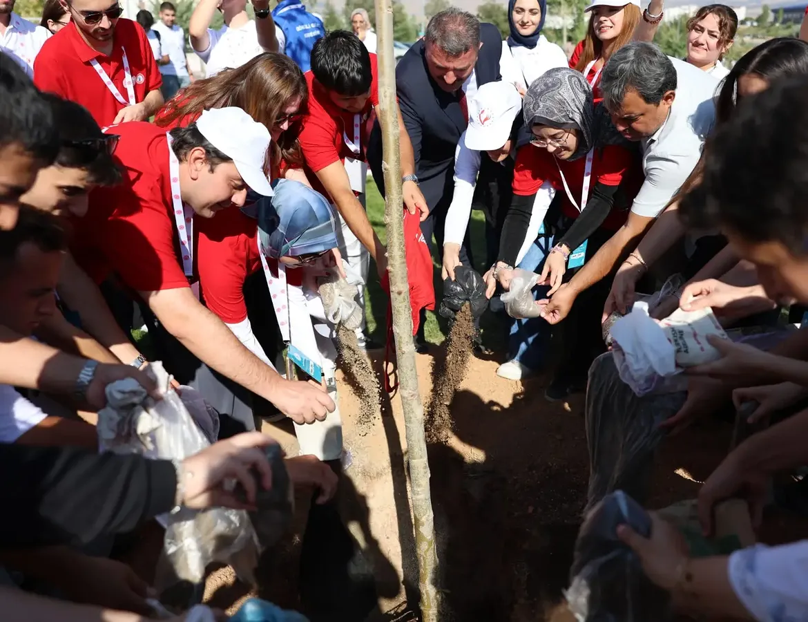 81 Ilimizin Toprağı, Ahiliğin Kalbi Kırşehirde Buluştu! 🍃✨Genç Ahilerimiz, Illerinden Getirdi (2)