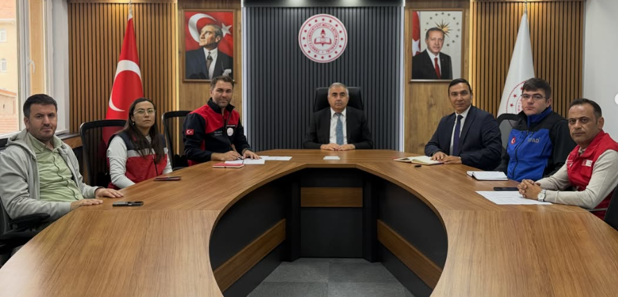KIRŞEHİR’DE ÖĞRENCİLER İÇİN AFET VE GÖNÜLLÜLÜK PROJESİ