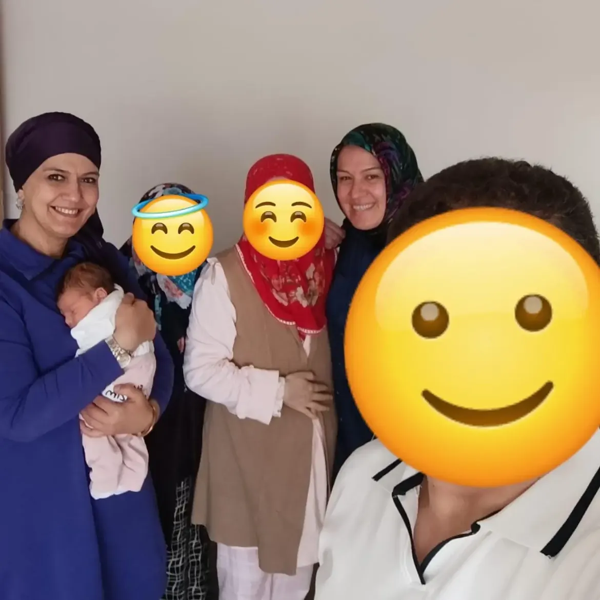 Gebe Okulu Koordinatör Ebeleri Esen Çam Ve Ebe Meral Gökşen Ev Ziyaretleri Gerçekleştirerek Geb (2)