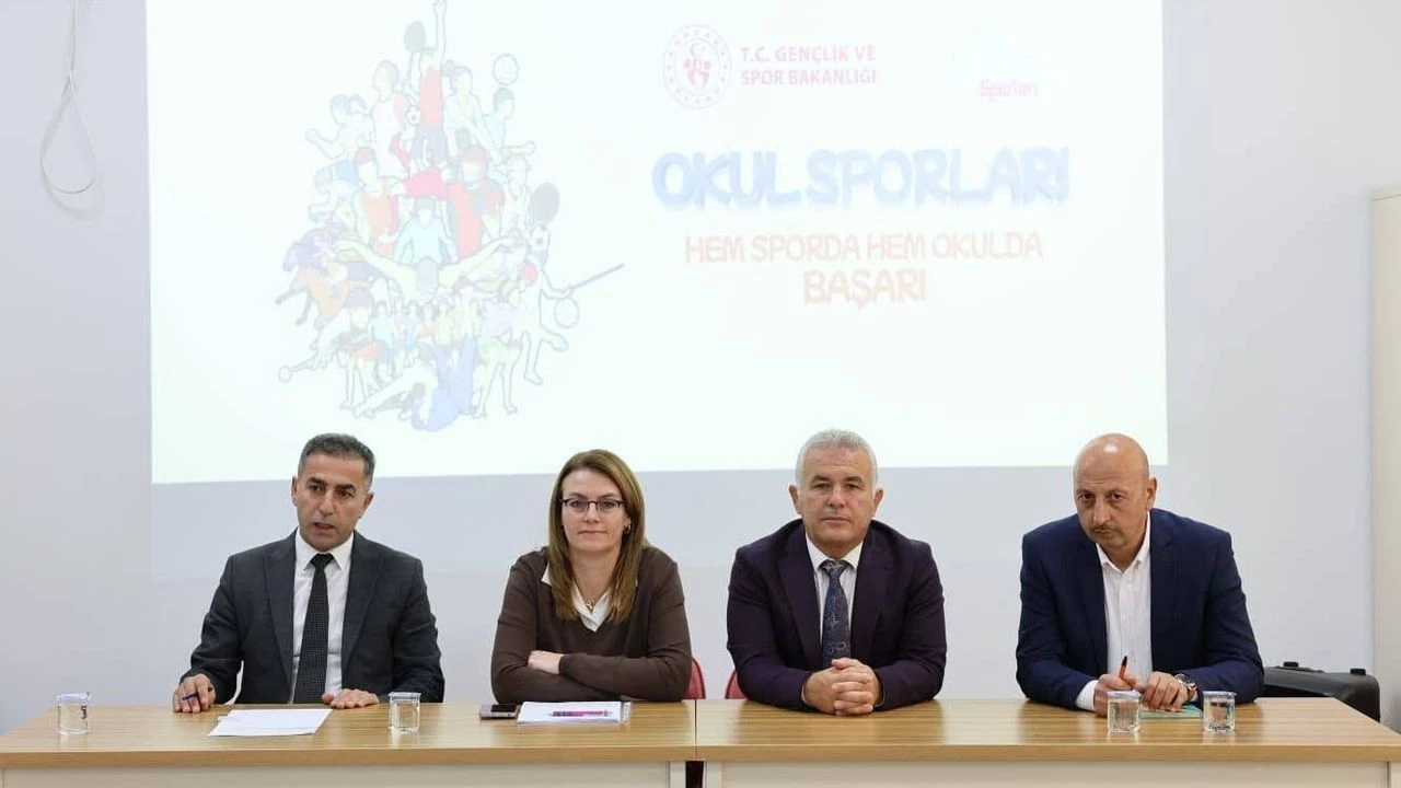 Cicekdaginda Okul Sporlari Icin Yeni Sezon Hazirliklari Degerlendirildi 2
