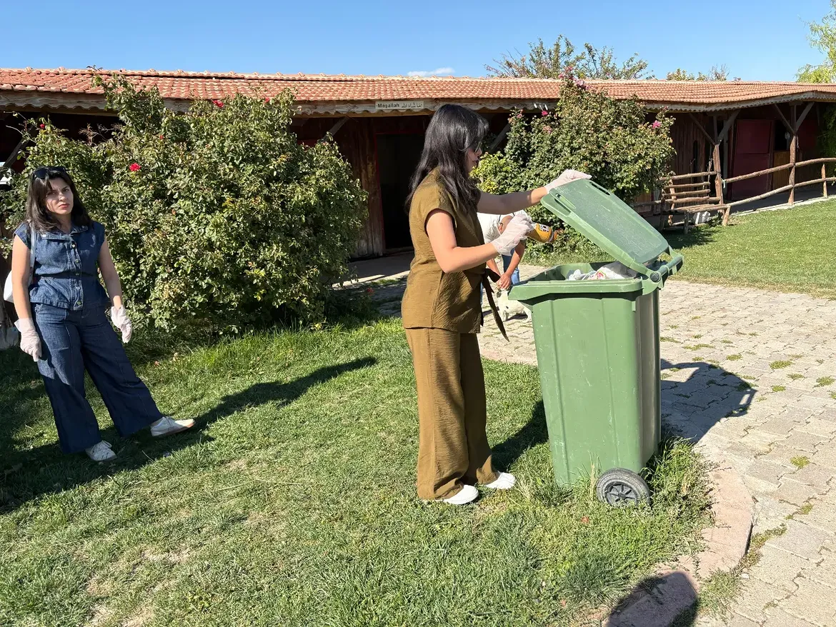 Gençlik Doğa İçin Ele Ele! 🌿🧹Fatma Bacı Yurdu Öğrencilerimizle Birlikte Mesire Ve Park Alanla (4)
